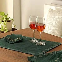 Set aus Tischsets und Servietten aus Baumwolle, „Majestic Green“ (6er-Set) - Artisan Made Green Cotton Tischsets und Servietten (6er-Set)