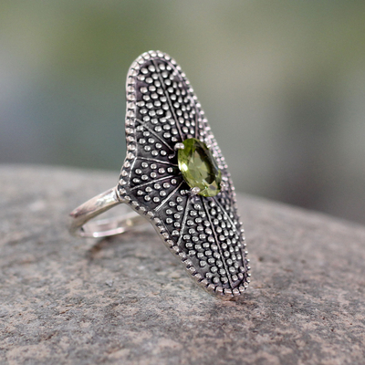 Peridot cocktail ring, 'Starlight Love Expression' - Fair Trade Cocktail Ring with Peridot and oxidised Silver