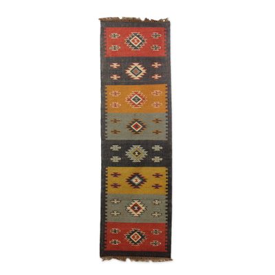 Jute runner, 'Vibrant Earth' (2.5x8) - Hand Loomed Multicolor Jute Dhurrie Runner Rug (2.5x8)