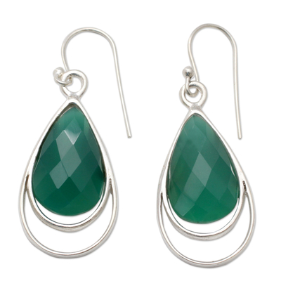 Ohrhänger aus grünem Onyx, „Delhi Glam“ – tropfenförmige Ohrhänger aus grünem Onyx