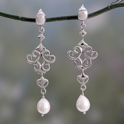 Ohrhänger aus Zuchtperlen - Glänzende Ohrringe aus Sterlingsilber mit weißen Perlen aus Indien