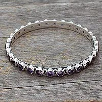 Brazalete de amatista, 'Energía espiritual' - Brazalete de plata de comercio justo con amatista de 22 quilates