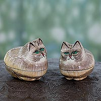 Cajas de papel maché, 'Contented Kitties' (par) - Cajas de papel maché con tema de gato artesanal indio (par)