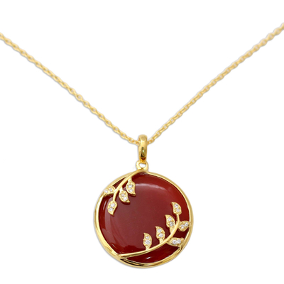 Gold Vermeil Onyx Anhänger Halskette, 'Red Dewdrop Nature' - Handgefertigte goldene Vermeil-Halskette mit rotem Onyx und Zirkonia