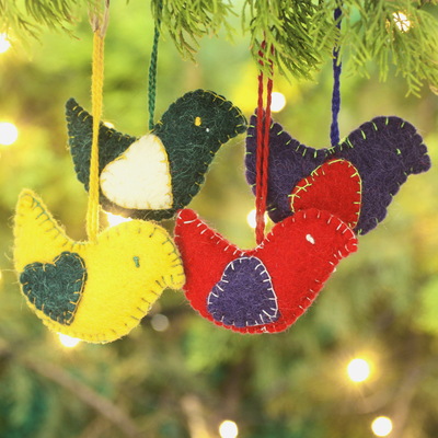 Wool felt ornaments, 'Messengers of Peace' (set of 4) - Colorful Wool Felt Holiday Dove Ornaments (Set of 4)