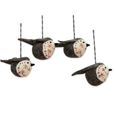 Wool felt ornaments, 'Chirpy Robins' (set of 4) - Wool Christmas Ornaments with Bird Theme (Set of 4)