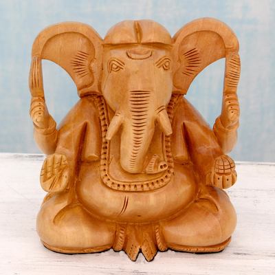 Holzskulptur - Kunsthandwerklich gefertigte Ganesha-Skulptur aus Kadam-Holz
