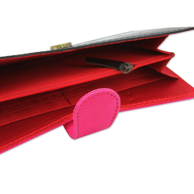 Bolso clutch de caucho y algodón reciclado, 'Fuchsia Pop' - Bolso clutch indio ecológico en negro y rosa fuerte