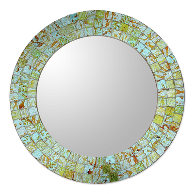 Espejo de mosaico de vidrio, 'Aqua Splash' - Espejo de mosaico de vidrio redondo color aguamarina y lima de la India