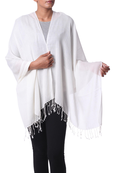 Mantón de algodón, 'Dancing Cloud' - Mantón de algodón 100% blanco con flecos de la India