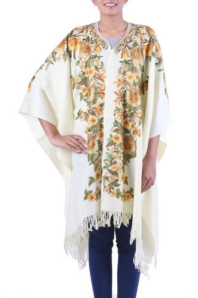 Capa de lana bordada, 'Ravishing Alabaster' - Capa de lana bordada para mujer en alabastro con flores