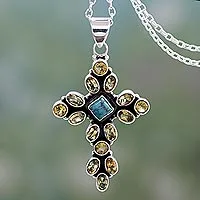 Halskette mit Citrin-Anhänger, „Radiant Cross“ – Halskette aus Citrin und Sterlingsilber mit Kreuzanhänger