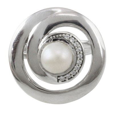 Anillo de cóctel con perlas cultivadas - Anillo de perlas cultivadas de plata contemporánea con circonita cúbica