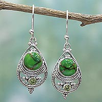 Pendientes colgantes de peridoto, 'Elegancia verde' - Pendientes de plata de ley, peridoto y turquesa compuesta