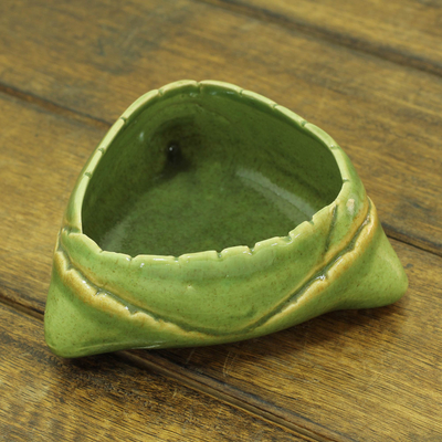 Keramische Schale, 'Daab Bati' (3,7 Zoll) - Snack-Schale im Kokosnuss-Stil aus glasierter Keramik in Indien