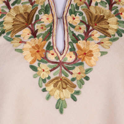 Poncho de lana - Poncho de lana Aari con motivos florales y flecos de la India
