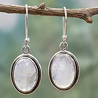 Pendientes colgantes de piedra lunar arco iris, 'Diosa Lunar' - Pendientes colgantes de piedra lunar arco iris y plata de ley