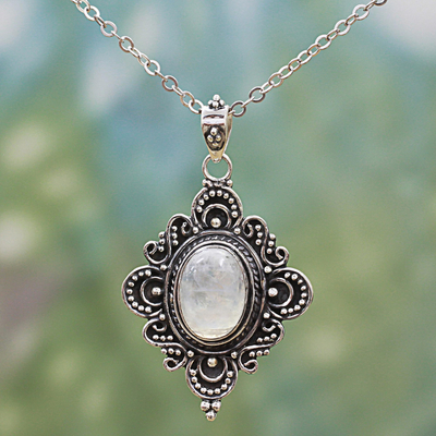 Rainbow Moonstone Sterling Silver Pendant Necklace India - Elegant ...
