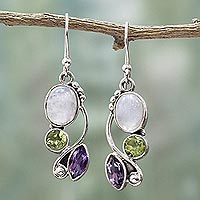 Pendientes colgantes con múltiples piedras preciosas - Pendientes colgantes con múltiples piedras preciosas, peridoto y amatista de la India