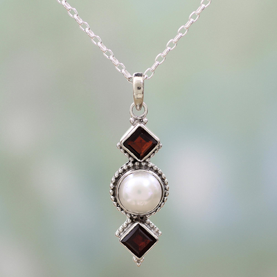 Garnet and cultured pearl pendant necklace, Red Guardians