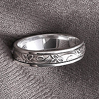 Meditations-Spinnering aus Sterlingsilber, „Spinning Leaves“ – Spinnerring aus Sterlingsilber mit Blattmotiven aus Indien