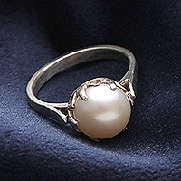 Cultured pearl solitaire ring, Glowing Globe