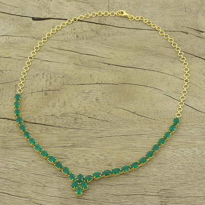 Halskette mit vergoldetem Onyx-Anhänger - 22 Karat vergoldete grüne Onyx-Anhänger-Halskette aus Indien