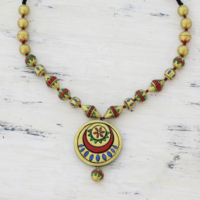 Halskette mit Keramikanhänger - Goldfarbene, verstellbare Halskette mit Keramikanhänger aus Indien