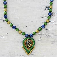 Keramik-Anhänger-Halskette, „Ornate Ganesha“ – Mehrfarbige Keramik-Ganesha-Anhänger-Halskette aus Indien