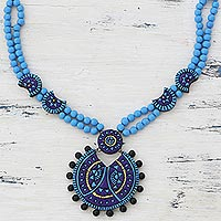 Collar colgante de cerámica, 'Grandiose Sky' - Collar colgante de cerámica azul diseñado por un artesano indio