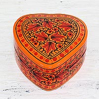 Caja decorativa de papel maché, 'Royal Delight' - Caja decorativa de papel maché en forma de corazón hecha a mano