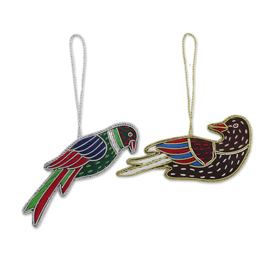 Baumwollornamente 'Cheerful Birds' (4er-Set) - Indische gestickte Vogel-Ornamente aus Baumwolle (4er-Set)