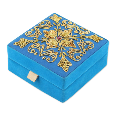 Schachtel aus besticktem Samt, 'Royal Sky - Blau bestickter dekorativer Holzkasten aus Indien