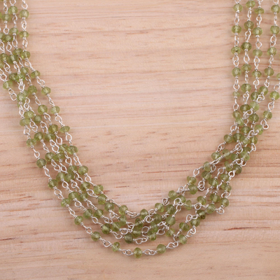 Collar de peridotos y perlas cultivadas - Collar de perlas cultivadas y peridotos de la India