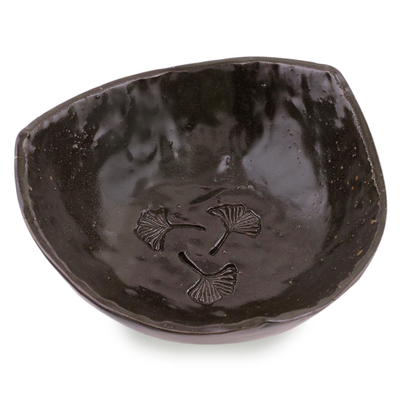 Cuenco de cerámica, 'Leafy Dance' - Cuenco artesanal de cerámica hecho a mano de la India