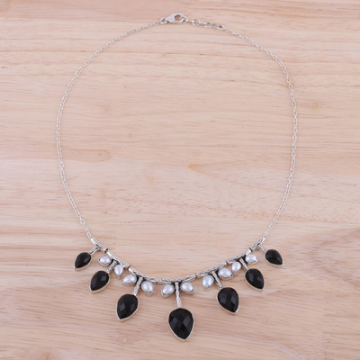 Wasserfall-Halskette aus Zuchtperlen und Onyx - Wasserfall-Halskette aus Sterlingsilber mit Zuchtperlen und Onyx