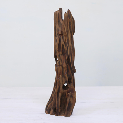 Skulptur aus recyceltem Holz - Handgeschnitzte Skulptur aus recyceltem Sal-Treibholz aus Indien