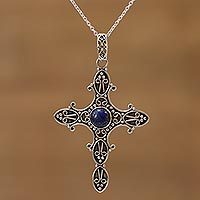 Halskette mit Lapislazuli-Anhänger, „Serenity in Faith“ – Halskette mit Kreuzanhänger aus Lapislazuli und Sterlingsilber