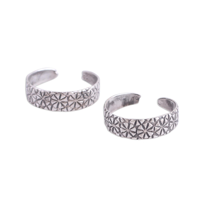Sterling silver toe rings, 'Floral Saga' (pair) - Pair of Floral Sterling Silver Toe Rings from India