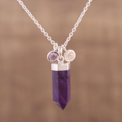 Halskette mit Amethyst-Anhänger - Verstellbare Halskette mit Amethyst-Anhänger aus Indien