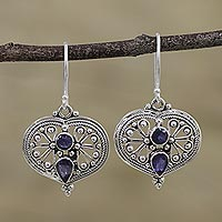 Ohrhänger aus Iolith, „Idyllische Liebe“ – Ohrhänger aus natürlichem Iolith und Silber aus Indien