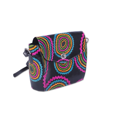 Batik-Ledersling - Handgefertigte Sling-Handtasche aus Batik-Leder aus Indien