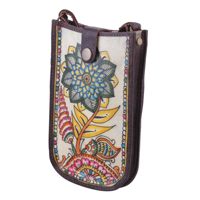 Handytasche aus Leder, 'Floral Hideaway'. - Handytasche aus Leder, handbemalt mit Blumenmotiven aus Indien