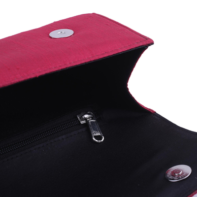 Handtasche mit bestickter Clutch, 'Ravishing Ruby'. - Handtasche mit rubinroter Kupplung Handgefertigt in Indien