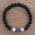 Stretcharmband aus Onyx- und Howlithperlen - Onyx- und Howlith-Perlen-Stretch-Armband aus Indien