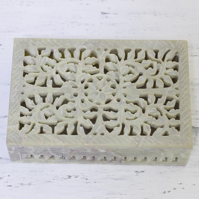Dekorative Box aus Speckstein von Jali - Jali durchbrochene dekorative Box aus Speckstein aus Indien