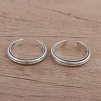 Sterling silver toe rings, 'Sleek Lines' (pair) - Sleek Band Style Toe Rings in Sterling Silver (Pair)