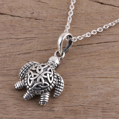 Collar colgante de plata de ley - Collar con colgante de tortuga con nudo de trinidad celta de plata de ley