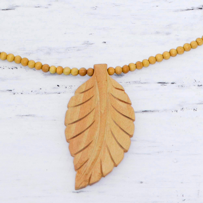 Halskette mit Holzanhänger - Halskette mit Blattmotiv-Anhänger, handgefertigt aus Holz