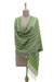 Mantón de seda - Mantón de seda tejido verde y blanco de la India